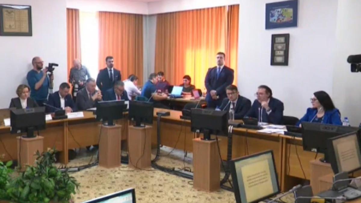 audieri_ministri_cpv02_73808500