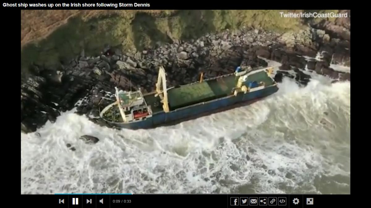 nava_fantoma_daily_mail_50442700