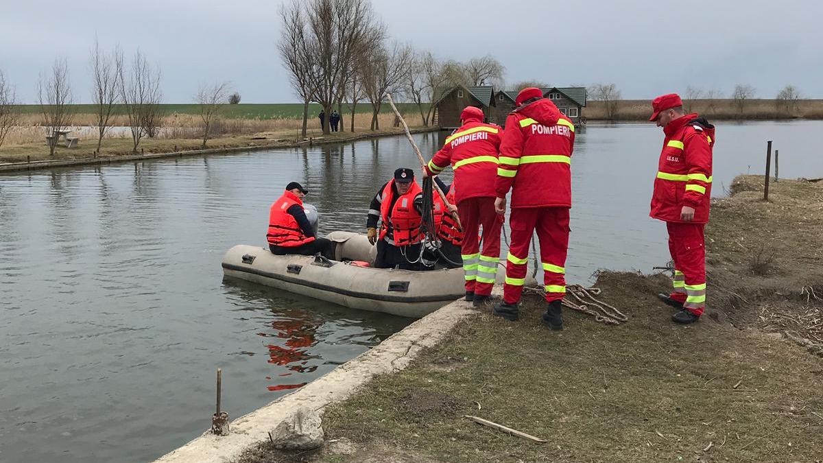 pompieri-barca-isu-cautari_29674700