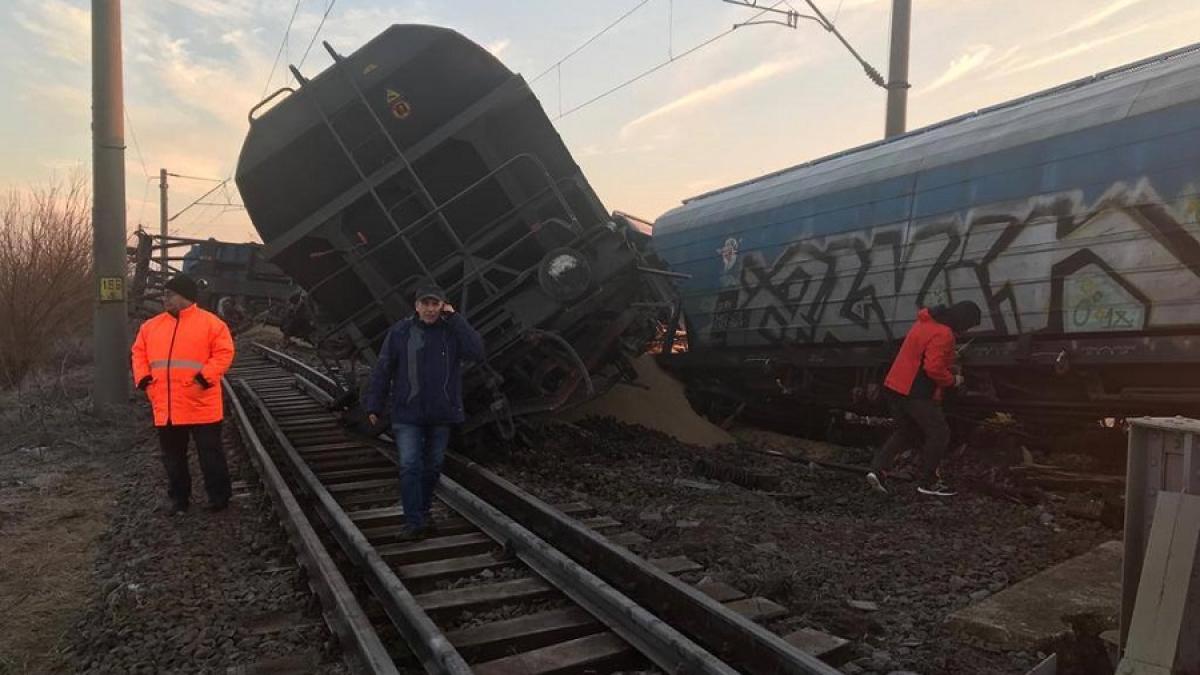 tren_deraiat_olt02_83047000