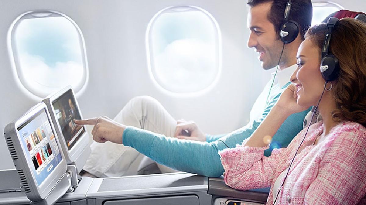 zbor_avion_pasageri_muzica_52221900