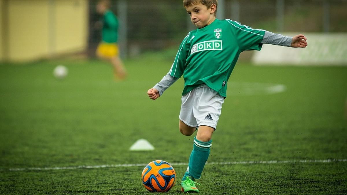 copii_copil_fotbal_pxb_29416700