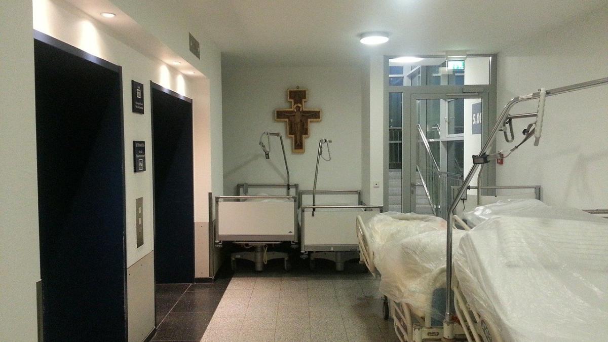 paturi_spital_rezerva_internare_pxb_02251400