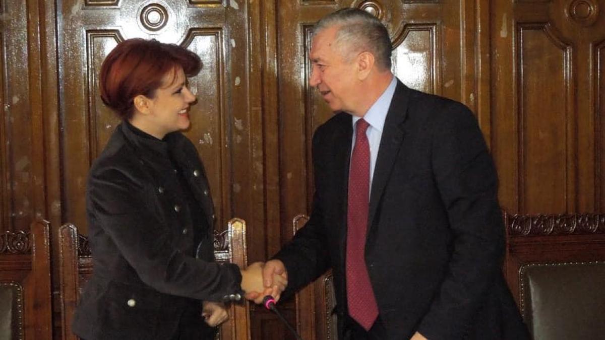 lia-olguta-vasilescu_09820200