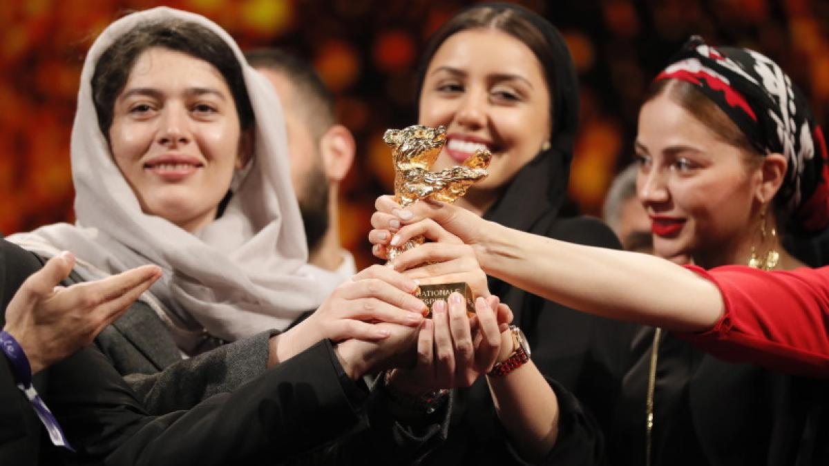 there-is-no-evil-ursul-de-aur_36320800