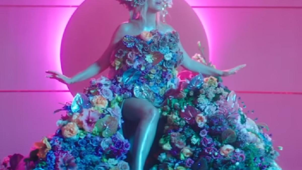 katty_perry_clip_secret_cpv_80712400