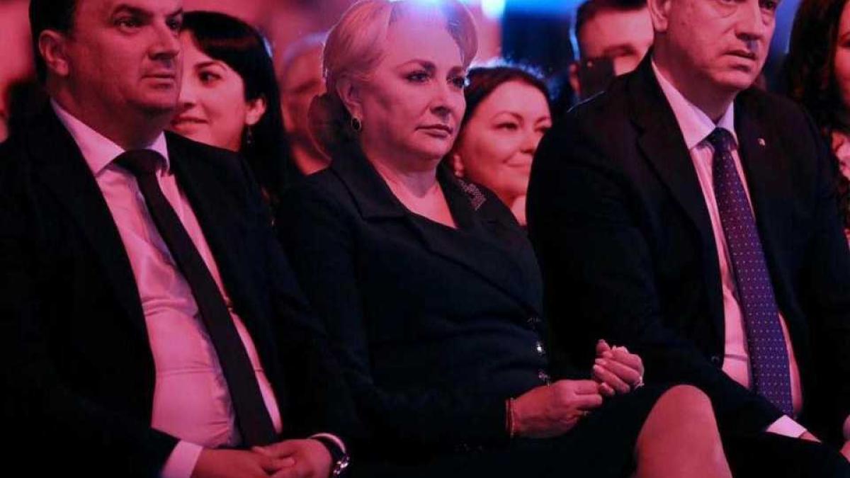 dancila_fifor_fb_18482800