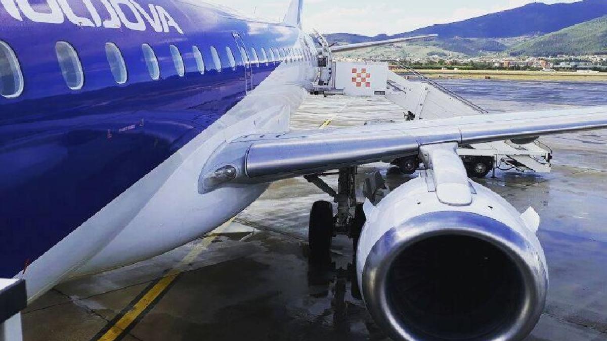 avion_moldova_fb_40798000