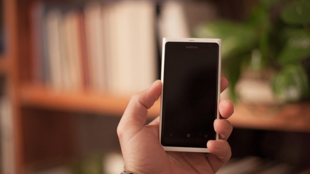 smartphone-apel-112-pxb_90629100