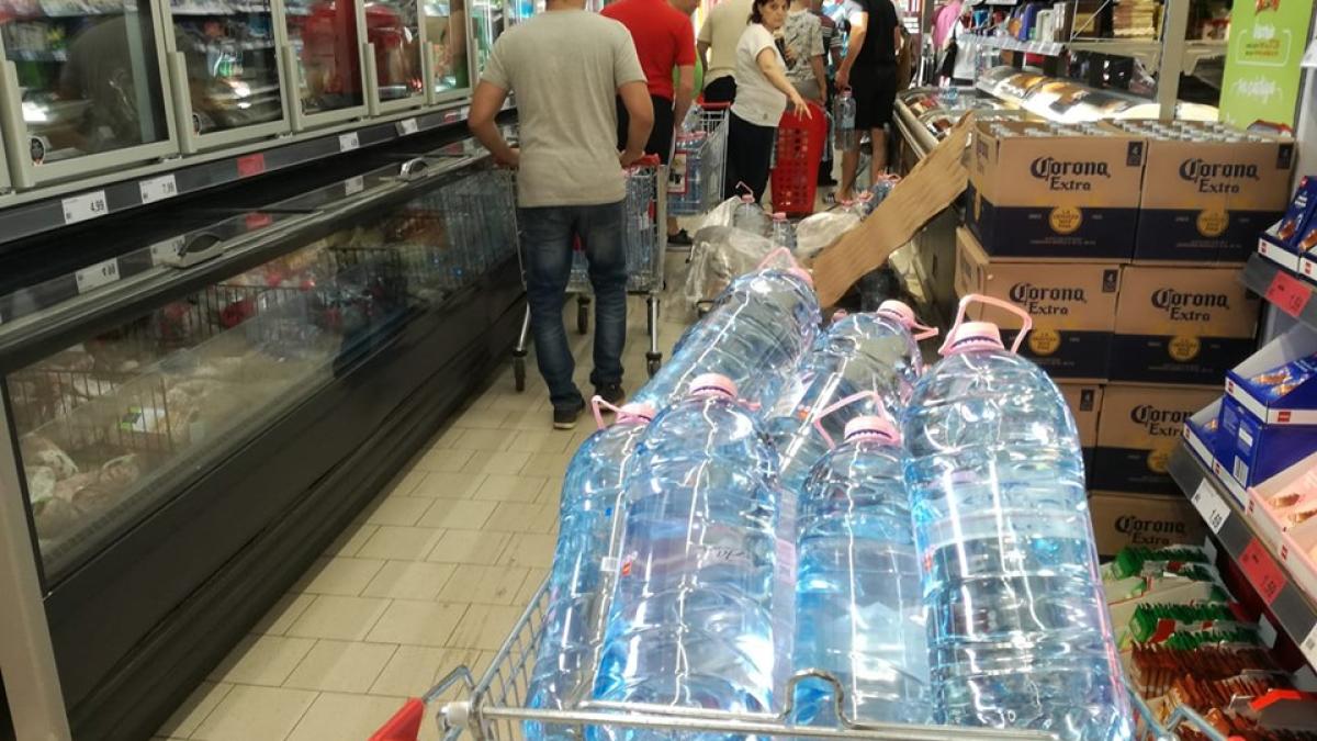 cozi-apa-supermarket-galati_40477500