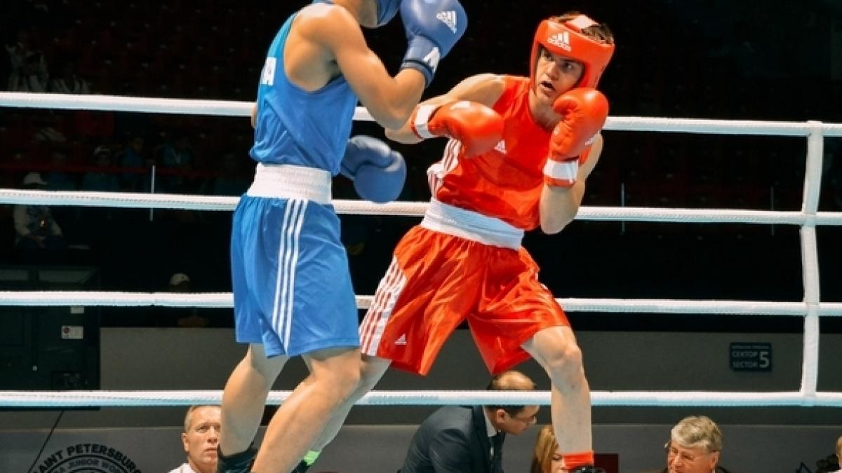 cosmin_girleanu_rosu_box_dcn_34520700