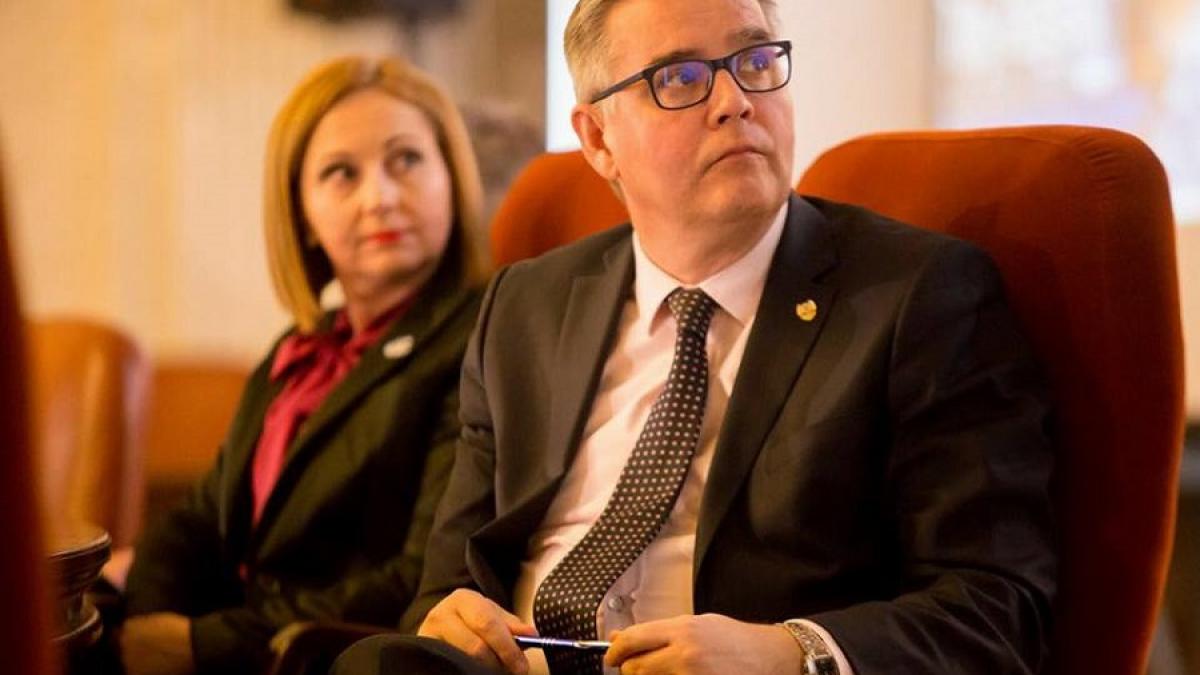 coronavirus senatorul botnariu ce ne faceam fara dsu fara rafila si fara streinu cercel