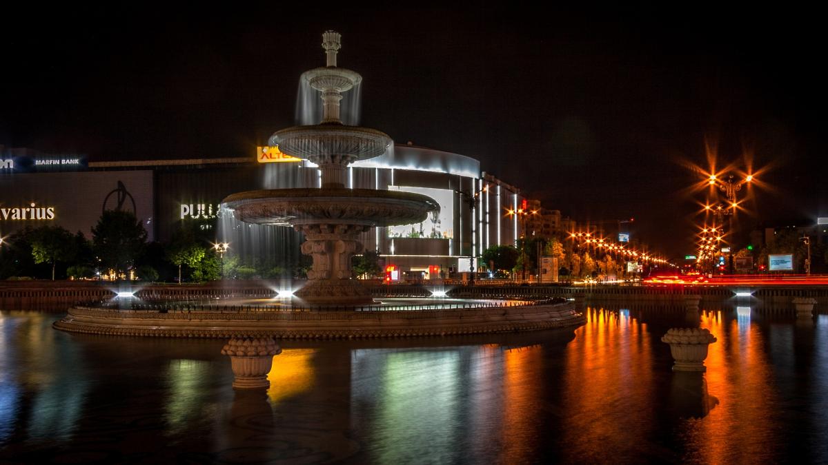 bucuresti_noaptea_pixabay_piataunirii_87596600