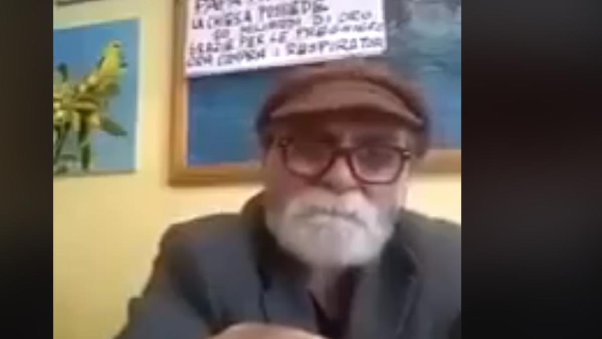 sculptor-italia-atac-papa-francisc_37286500