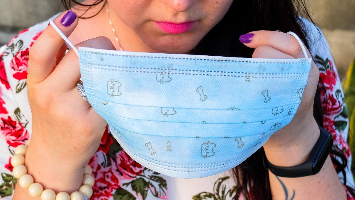 coronavirus-masca-femeie_85010700