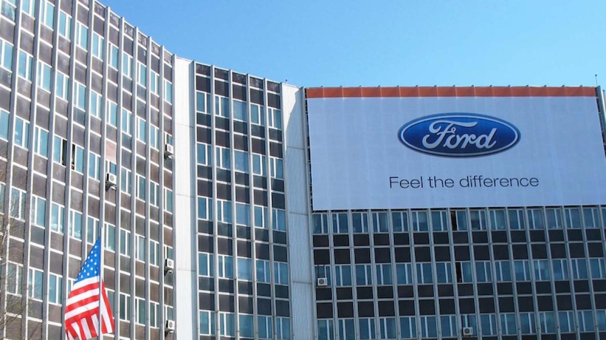 ford_craiova_fabrica_77521000