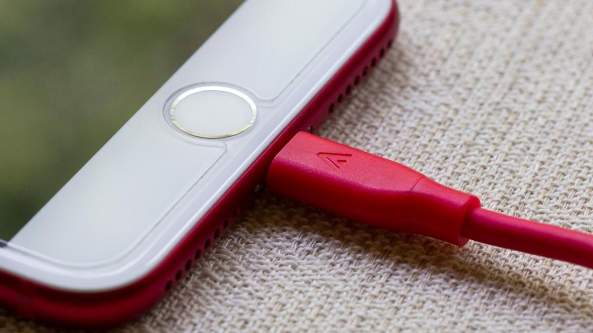 apple_donatii_product_red_25583500