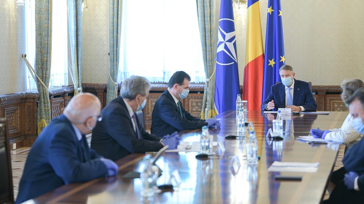 klaus-iohannis-sedinta-cu-masca_51497000