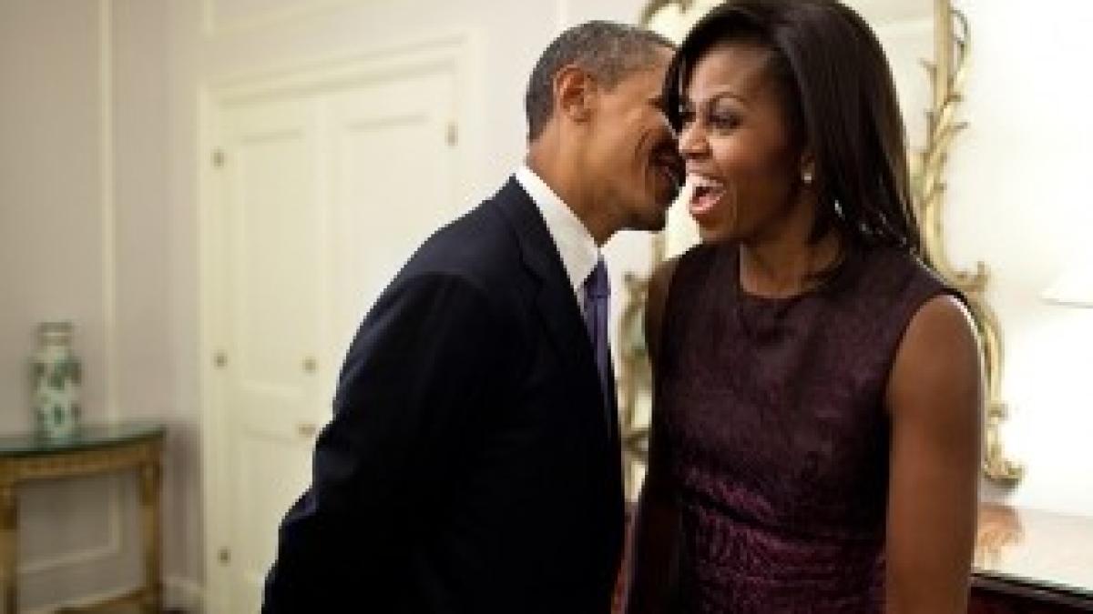 2011-Barack-Obama-whisper-017