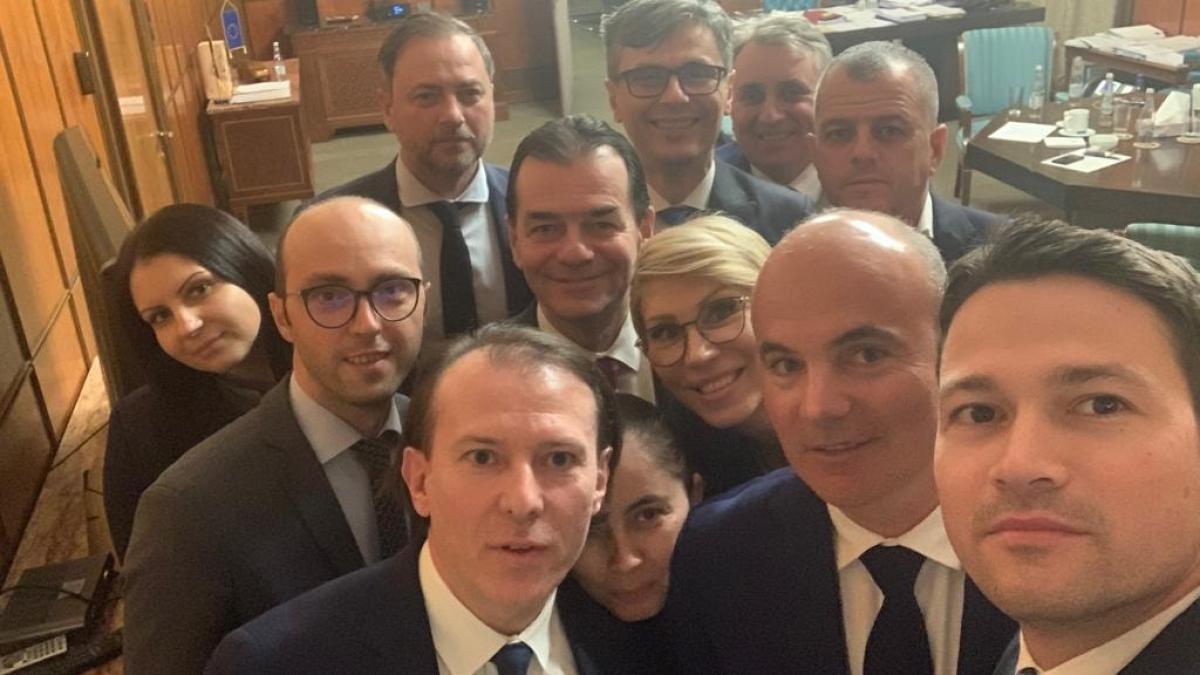 selfie-orban-turcan-citu-sighiartau_44651100