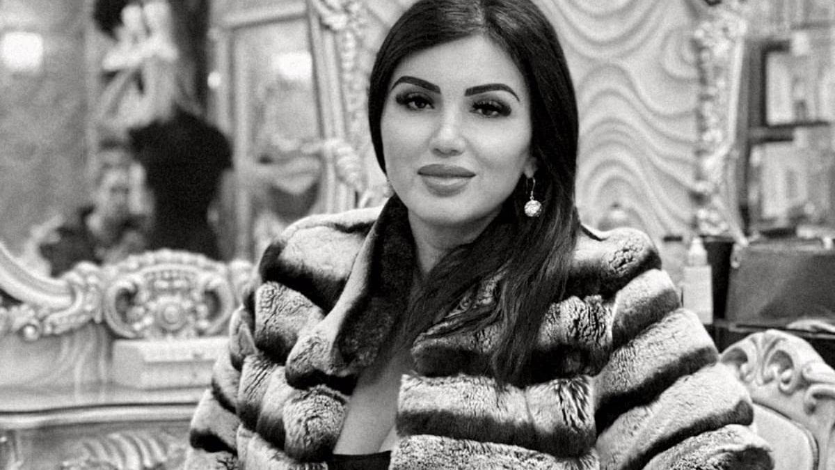 adriana-bahmuteanu_77409200