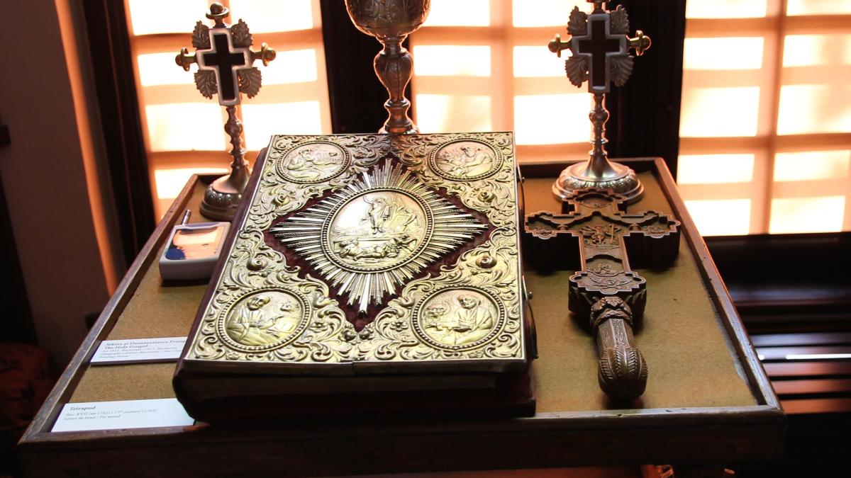 altar-minovici_38540700