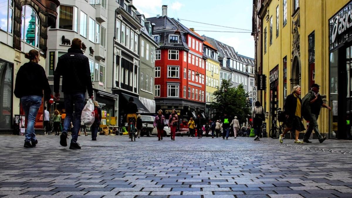 copenhaga_danemarca_scoli_84133700