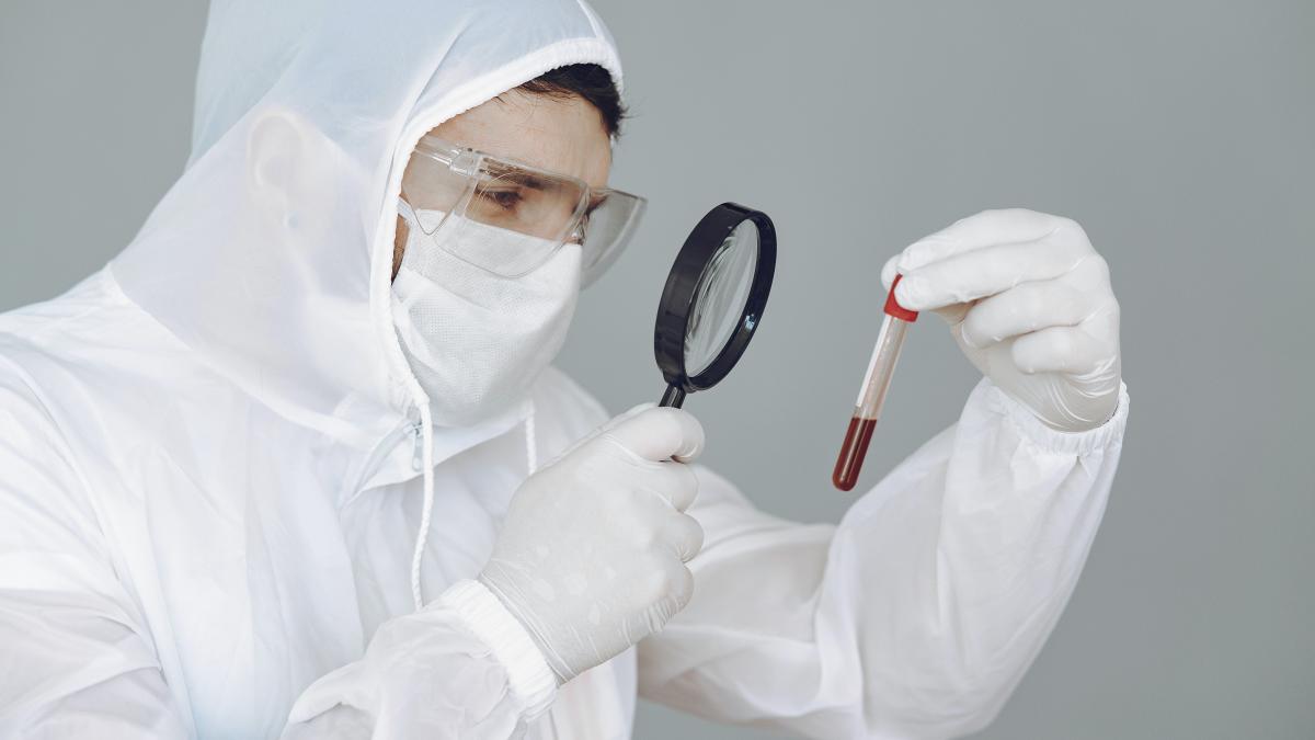 medic-coronavirus-1111_79713700