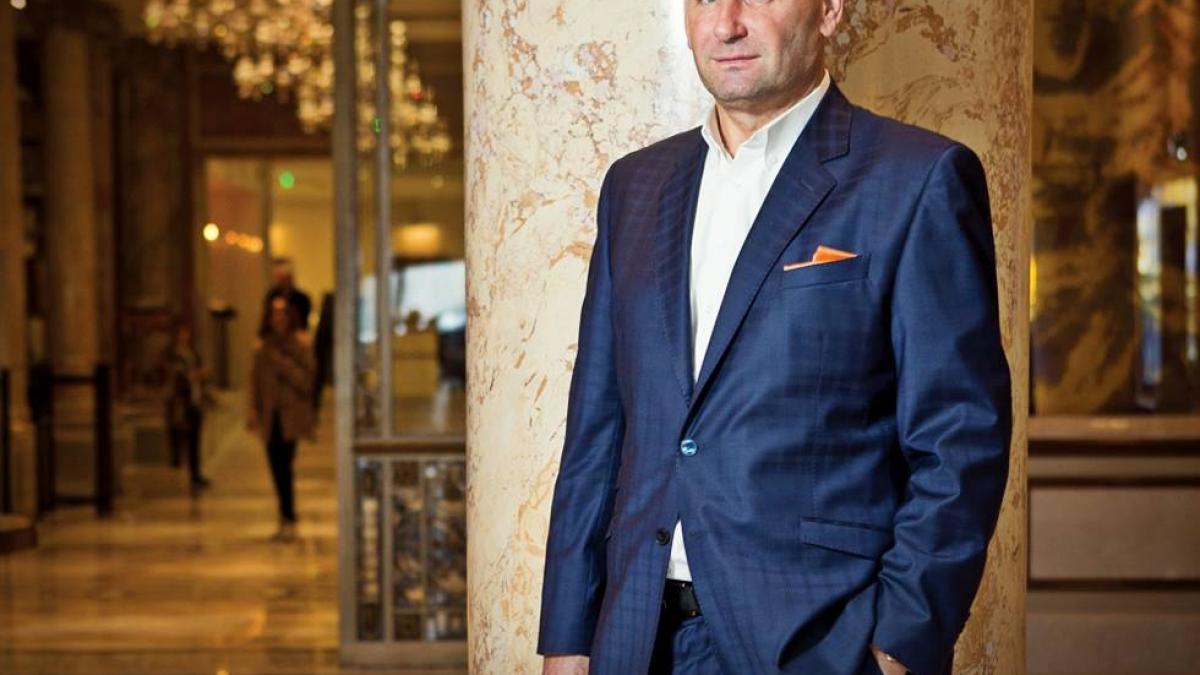 viorel_catarama_002_32810000