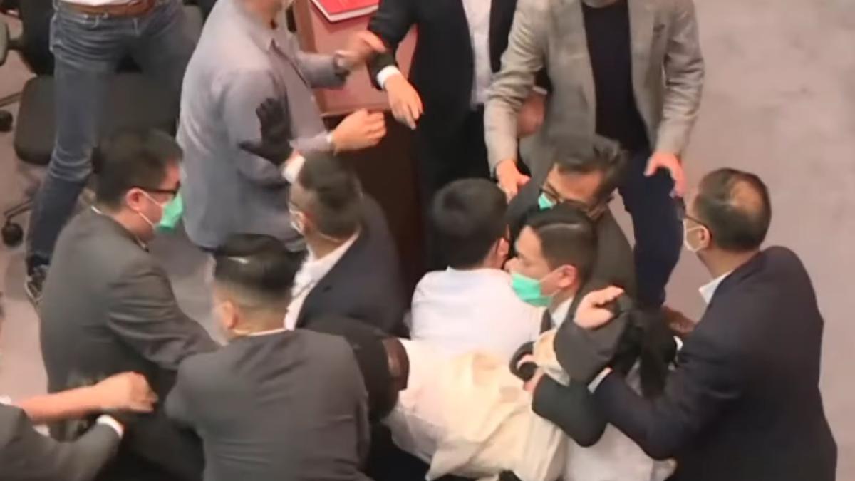 screenshot-2020-05-18-at-19-00-04_97518300