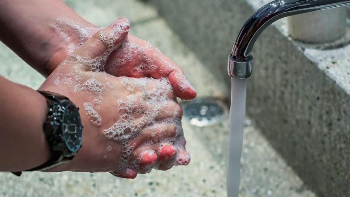 coronavirus_spalat_pe_maini_04015100