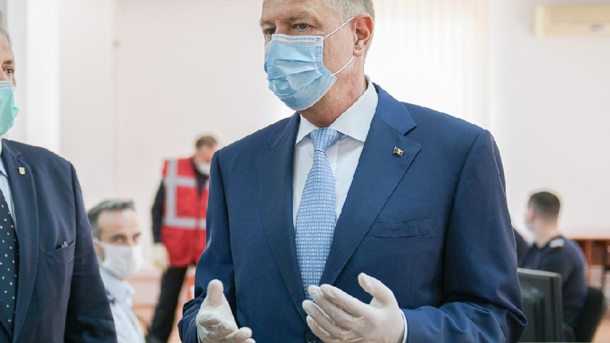 iohannis_masca_vizita_presi_18205600