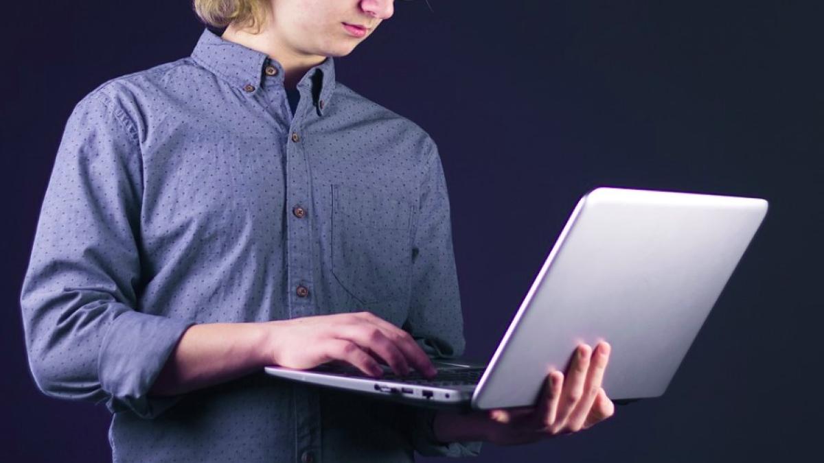 tocilar_serviciu_secret_99592600