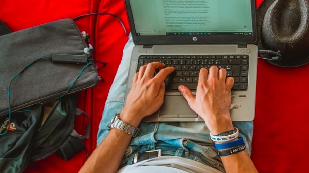 remote_work_covid-19_42275400