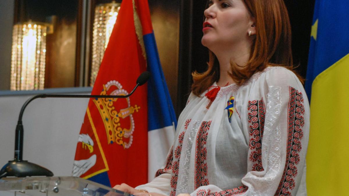 oana-cristina-popa_72278800