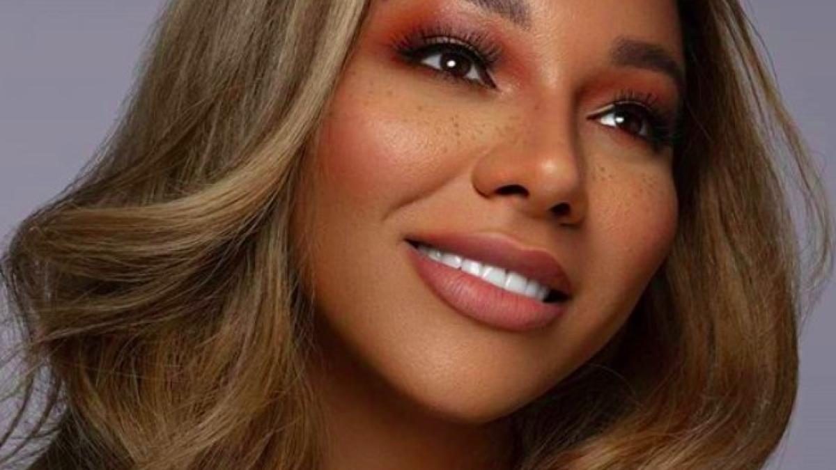 munroe_bergdorf_l_oreal_03873800