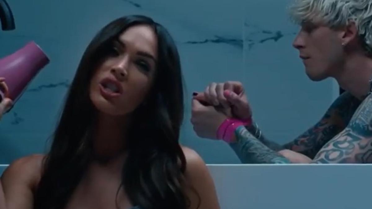 megan_fox_mgk_53427500