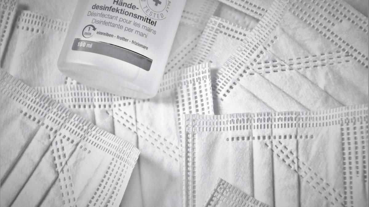 masca-coronavirus_84663600