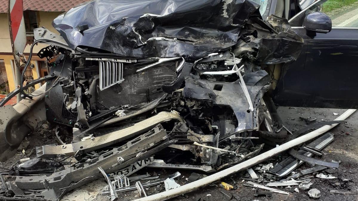 b5be8ff6-e686-464e-baaa-8e7f9be0602a_80163400