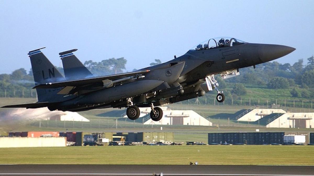 avion_militar_f_15_63122000