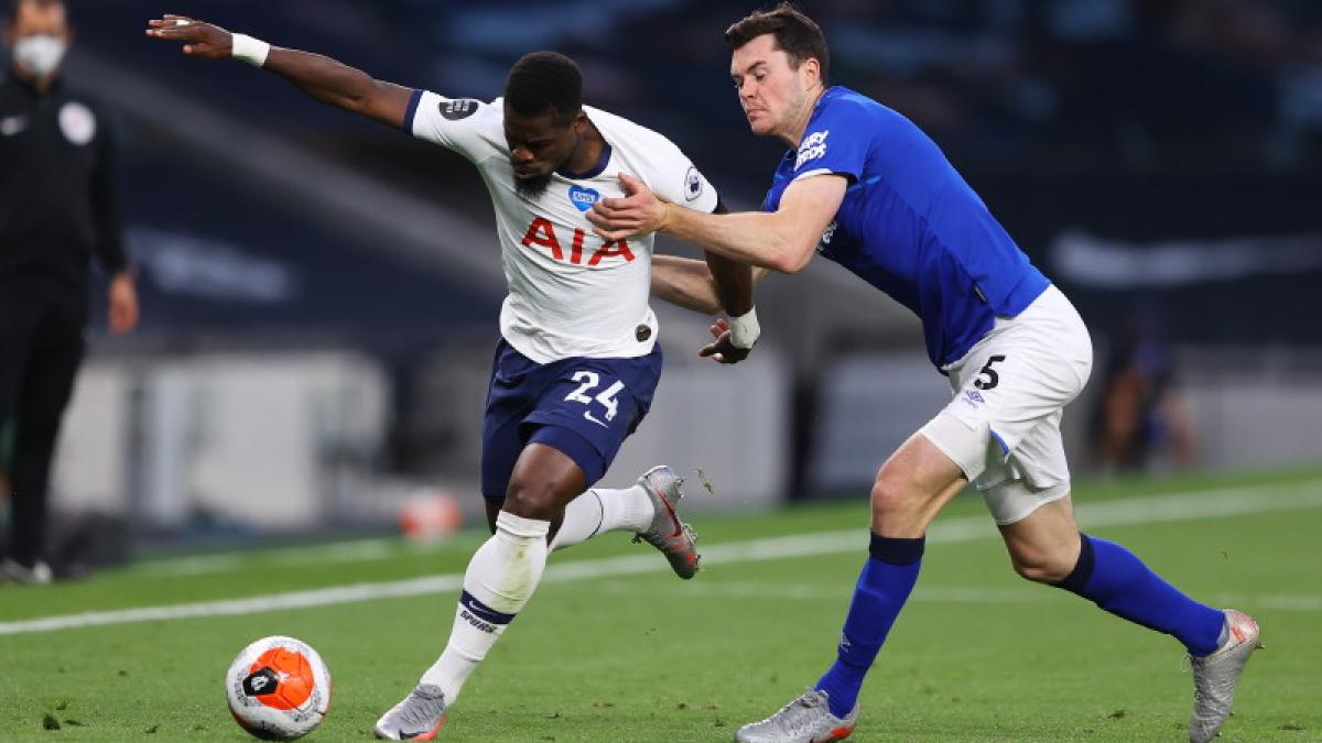 serge_aurier_tottenham_90486400