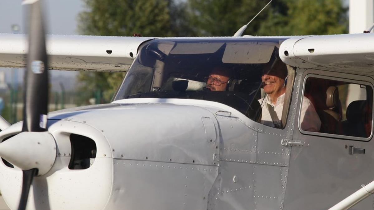 calin_popescu_tariceanu_avion_01069300