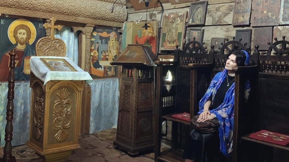 monica-barladeanu-manastire_48799000