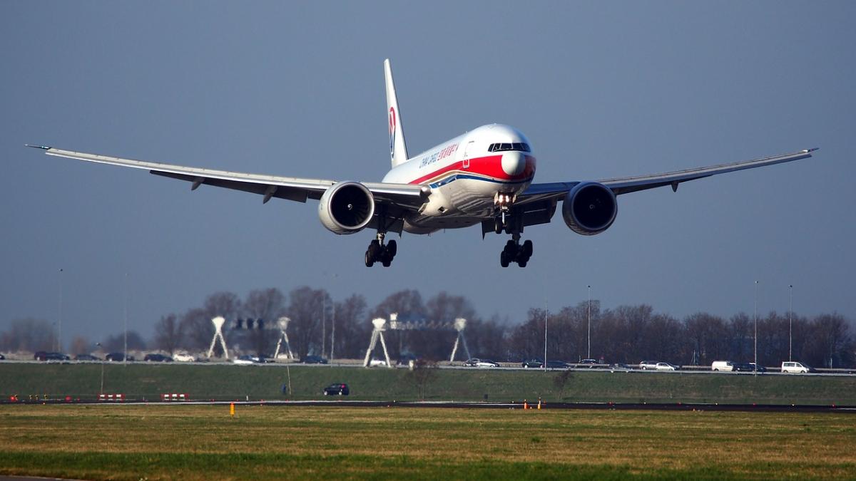 avion-aterizare_54967000