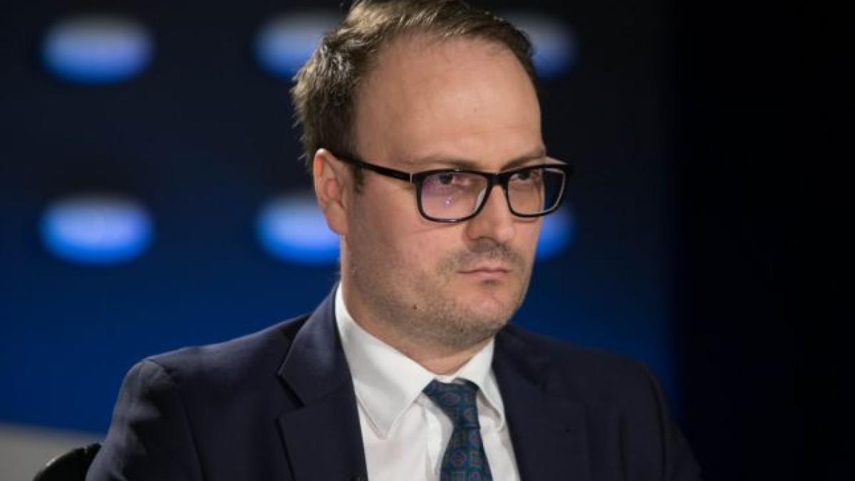 alex-cumpanasu_37291300