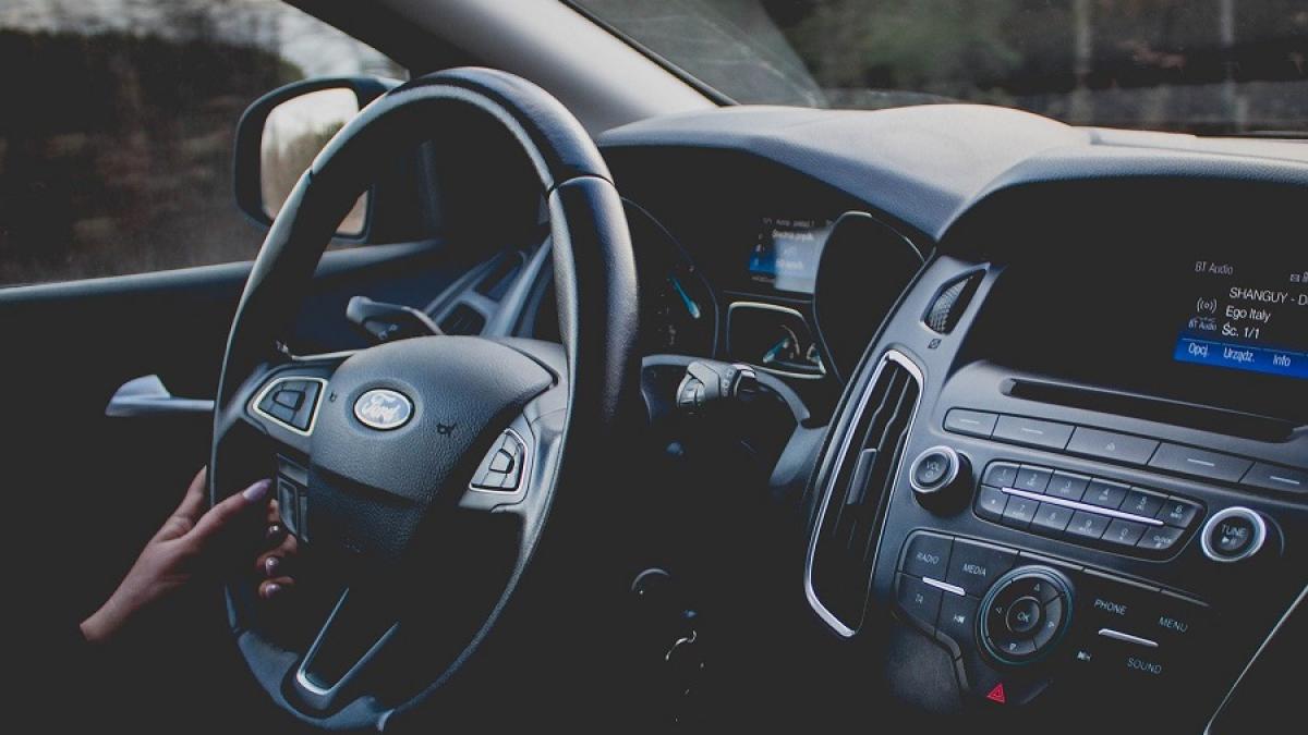 masina_ford_pxb_67016400