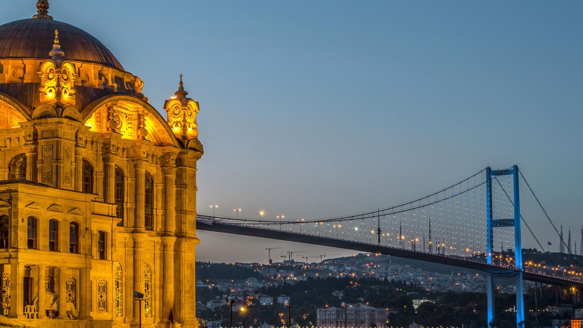 brown-concrete-dome-building-at-night-1549326_29186200