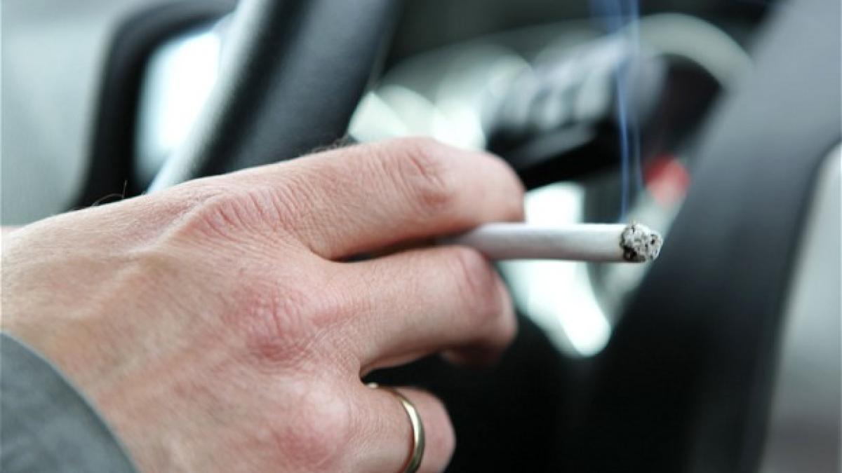 fumat_in_masina_78679200