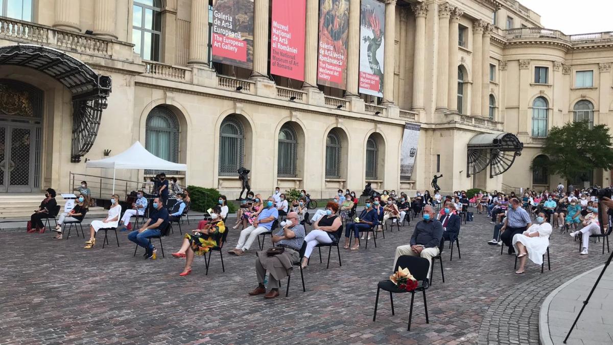 public-mnar_06329800