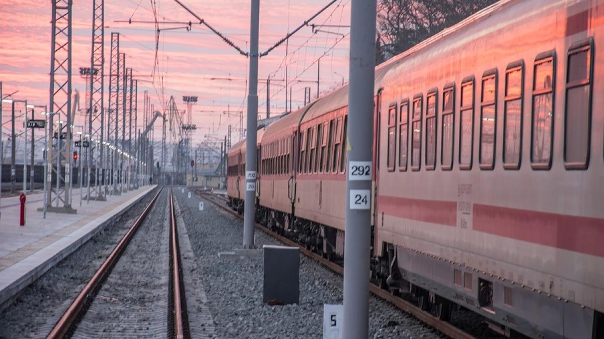 tren-vagon-gara-cale-ferata_37288500